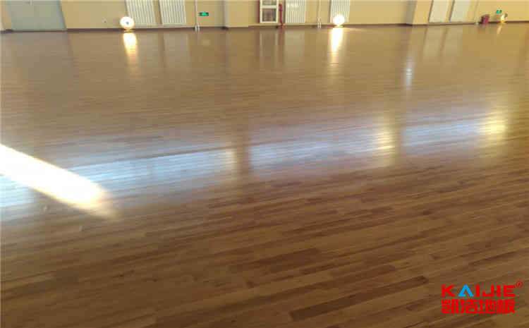 新疆企口籃球地板施工技術