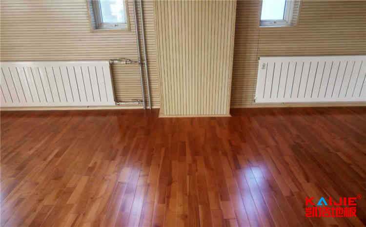 室內籃球場木地板彈性要求