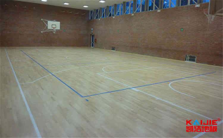 羽毛球館地面用什么材料好