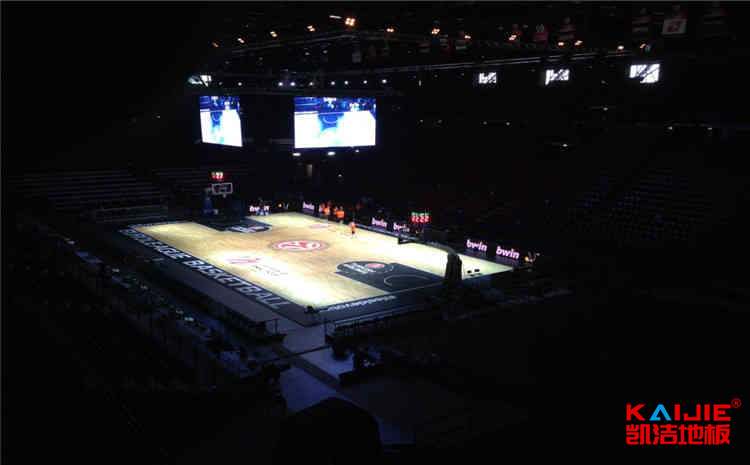 五角楓舞臺木地板造價是的多少？