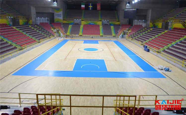 籃球場木地板
