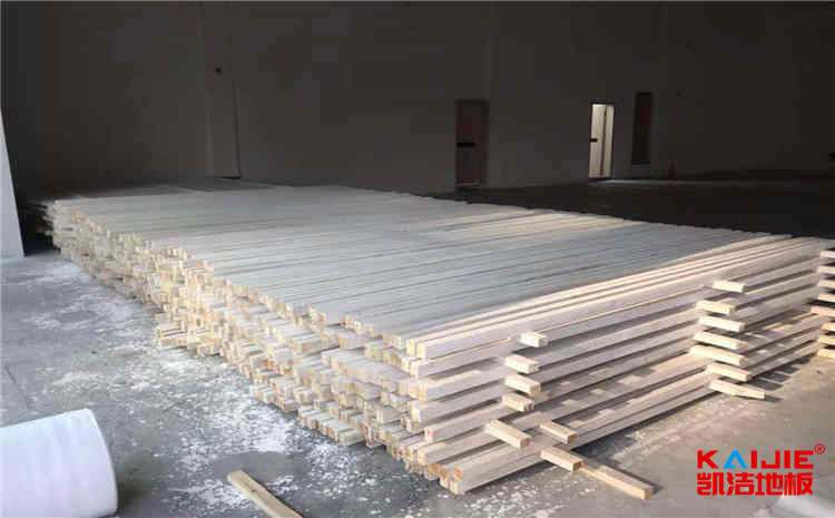 影響運動木地板價格的主要因素是什么？