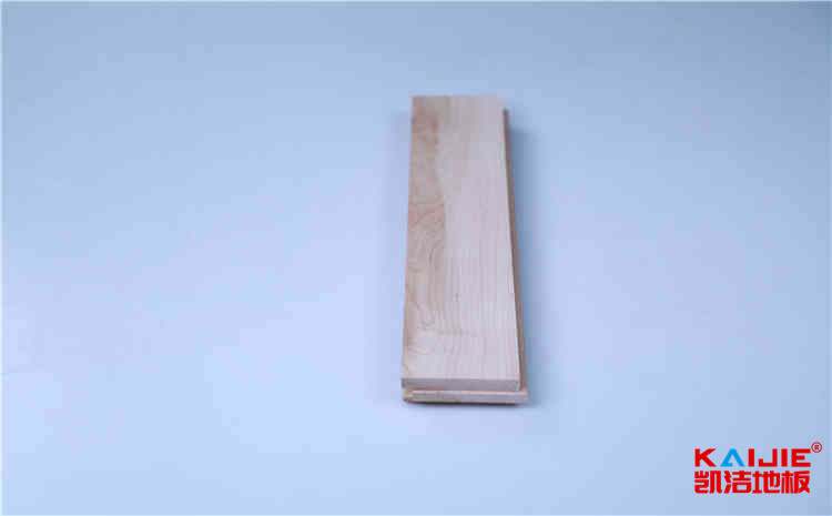 東莞有籃球場(chǎng)是木地板的嗎