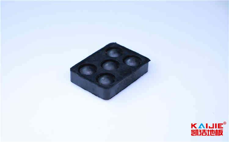 拼接板籃球場地木地板廠家哪家好？